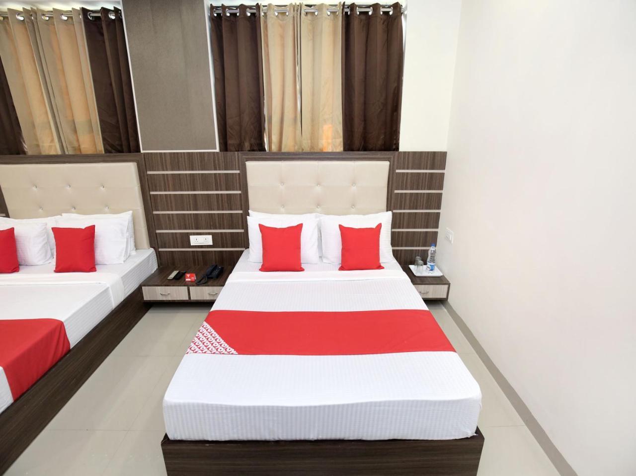 Oyo 12354 Hotel Sangreela Amritsar Exterior foto